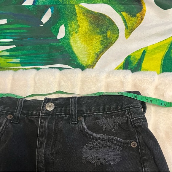 American Eagle Sz 2 Black Distressed High Rise Beach Concert Summer Mom Shorts - Picture 9 of 12